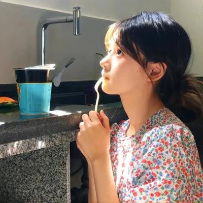 我与妈妈的黄色脚踏车